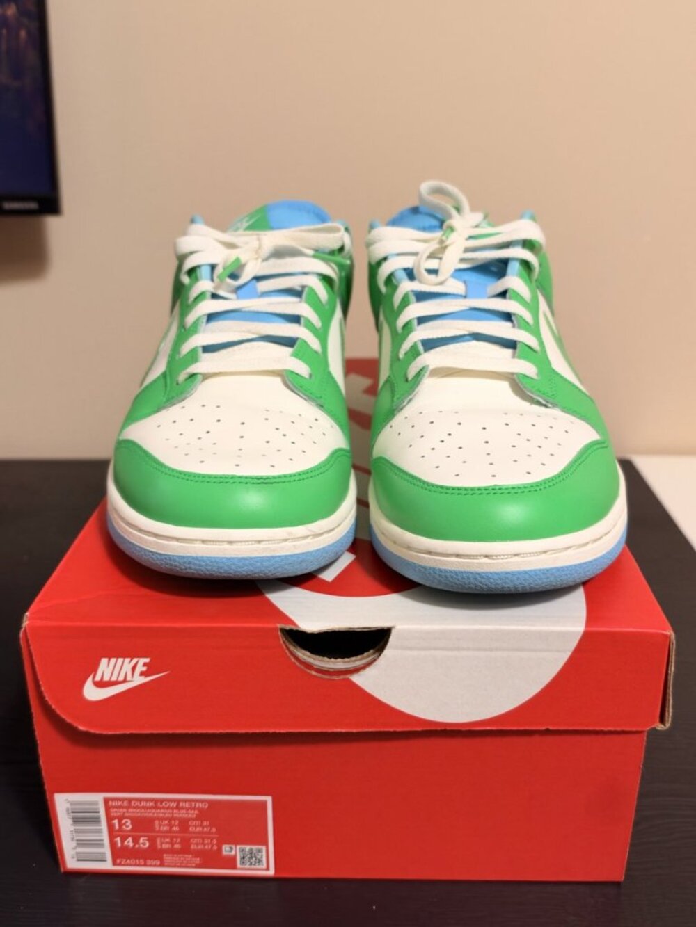Nike Dunk Low Green Shock FZ4015-399 Mens Size 13 Worn Once With Box